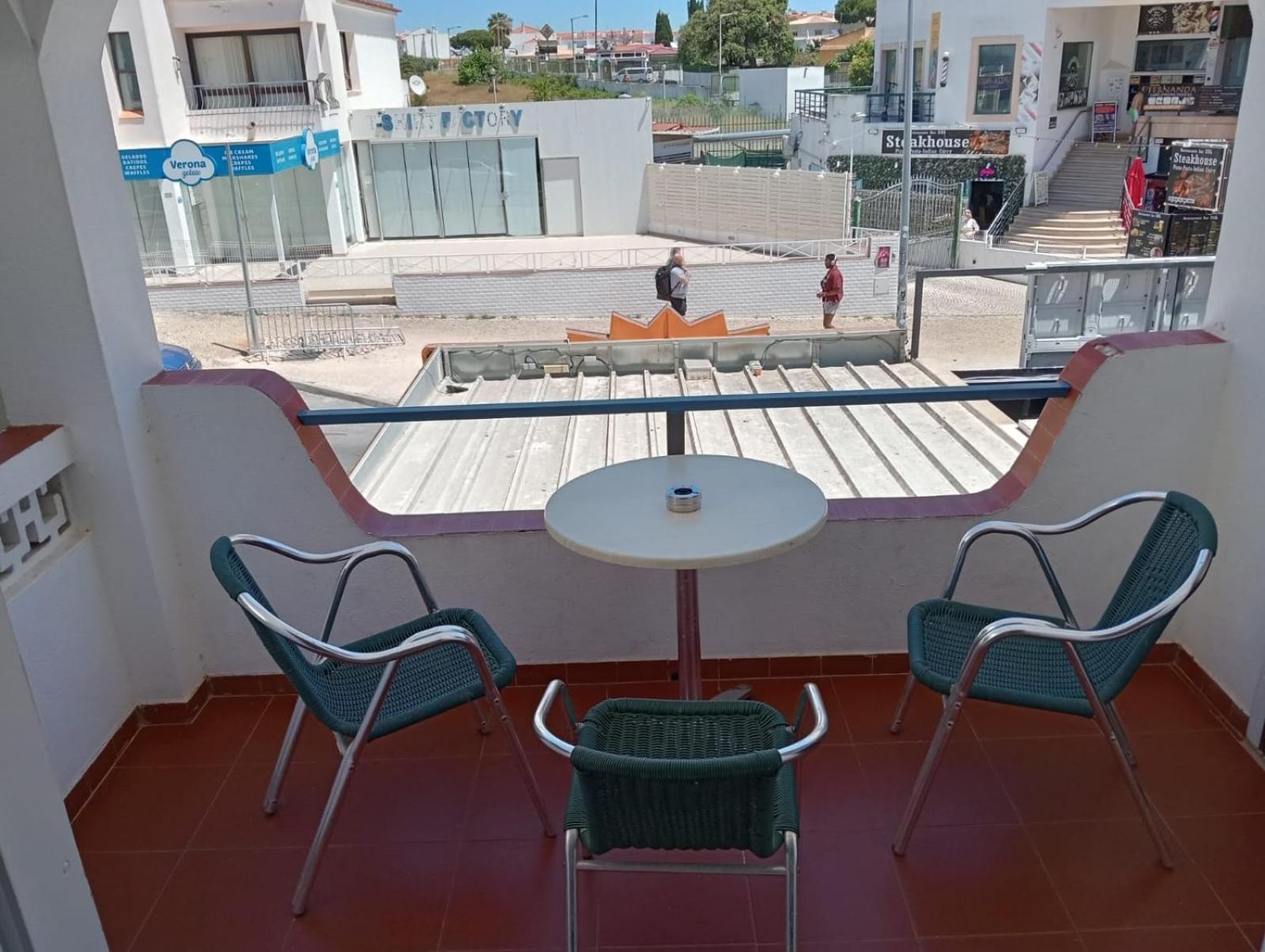 Guest House Casa Ramos On The Strip 알부페이라 외부 사진